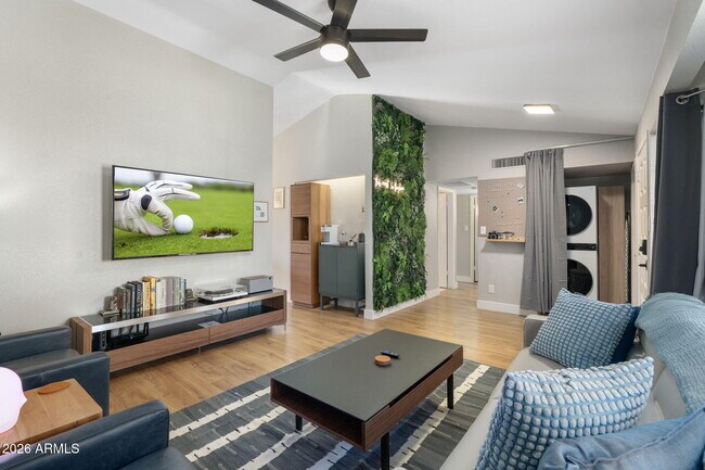 6913 E Kings Ave Scottsdale, AZ 85254 photo 2