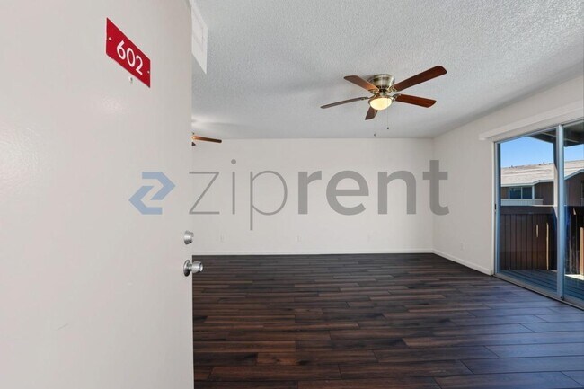 Unit 602 photo 3