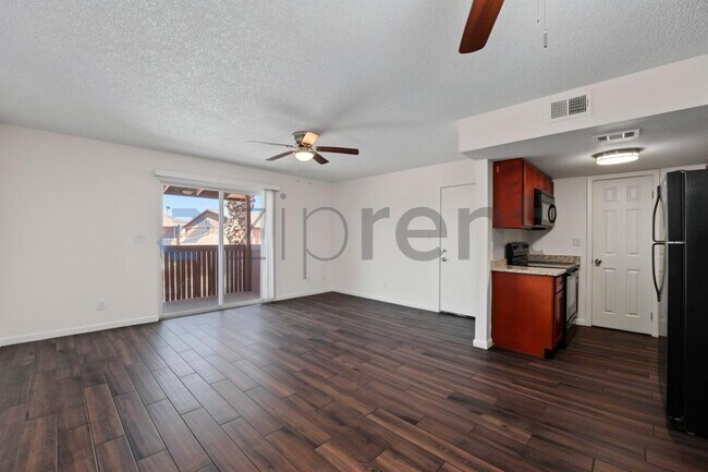 Unit 602 photo 5