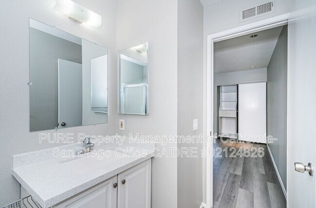 6804 Panamint Row San Diego, CA 92139 photo 5