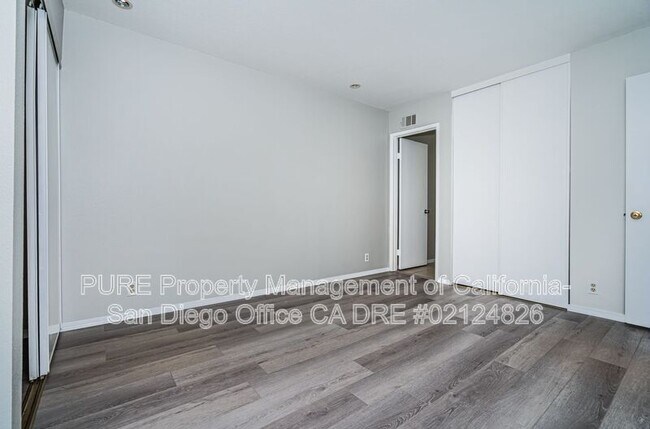 6804 Panamint Row San Diego, CA 92139 photo 4