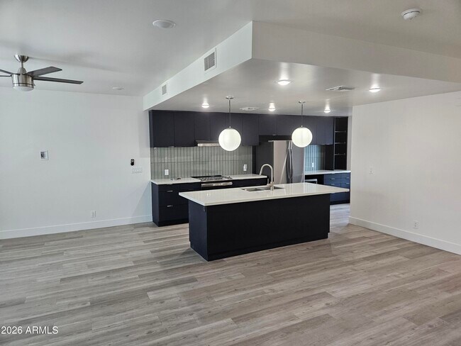 264 S Roosevelt St Tempe, AZ 85281 photo 4
