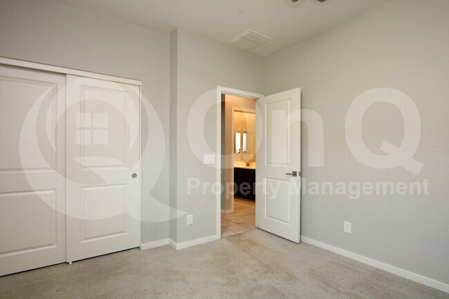 9804 W Atlantis Wy Tolleson, AZ 85353 photo 5