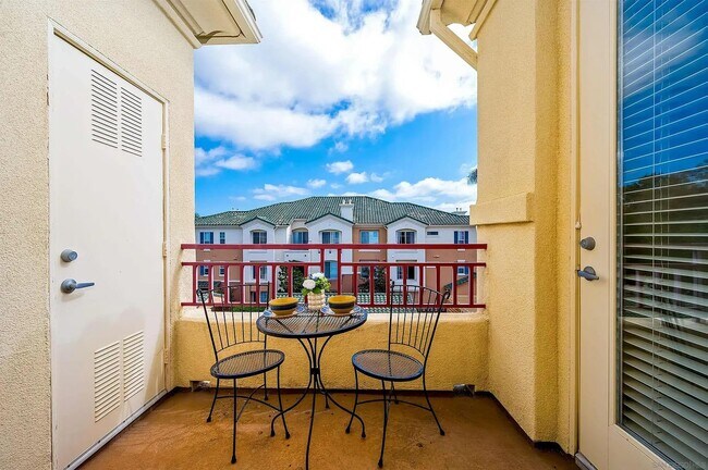 12368 Carmel Country Rd San Diego, CA 92130 photo 3