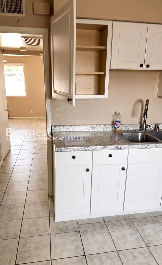 447 N Drew St E Mesa, AZ 85201 photo 5