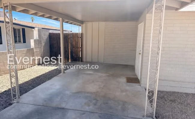 447 N Drew St E Mesa, AZ 85201 photo 2