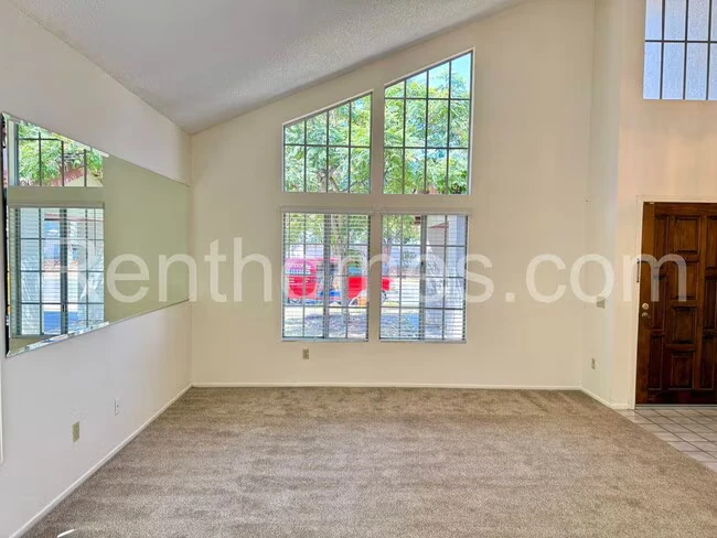 10515 Carrington Dr photo 3