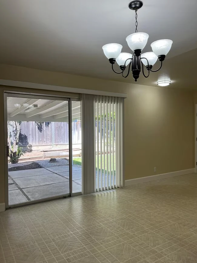 5495 Taft Dr San Jose, CA 95124 photo 5