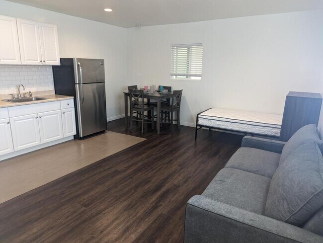 993 Rosecrans St San Diego, CA 92106