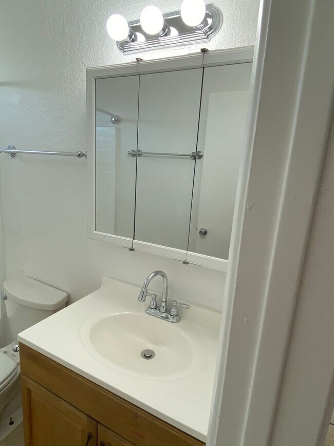10015 N 9th Ave Phoenix, AZ 85021 photo 4