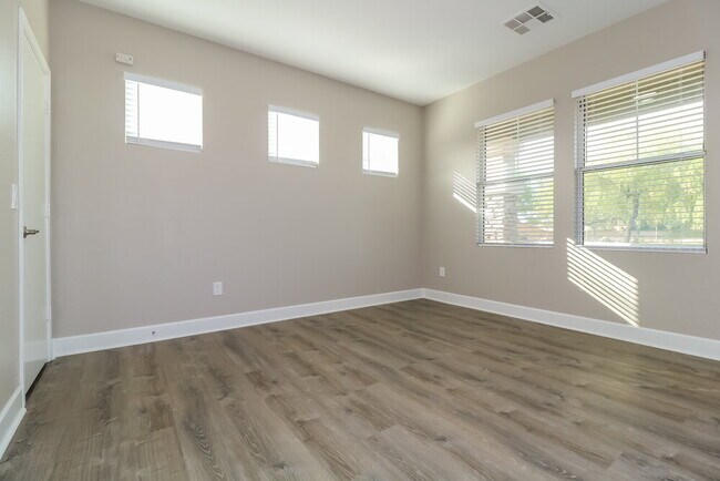 13506 W Marshall Ave Litchfield Park, AZ 85340 photo 4