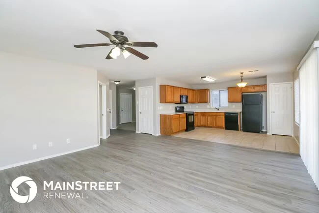 2221 N 105th Ave Avondale, AZ 85392 photo 3