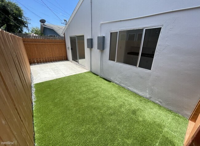 4331 Clairemont Dr San Diego, CA 92117 photo 5