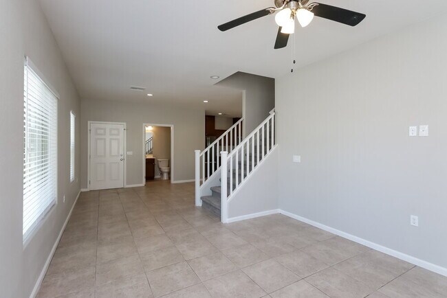 8216 S 6th Ln Phoenix, AZ 85041 photo 5