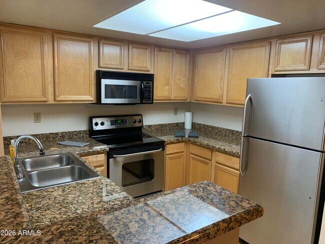 5757 W Eugie Ave Glendale, AZ 85304 photo 3