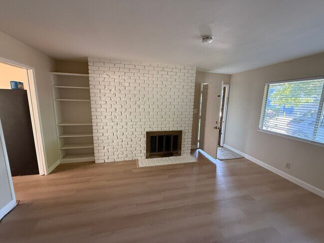 611 Fairview Dr Gilroy, CA 95020 photo 4
