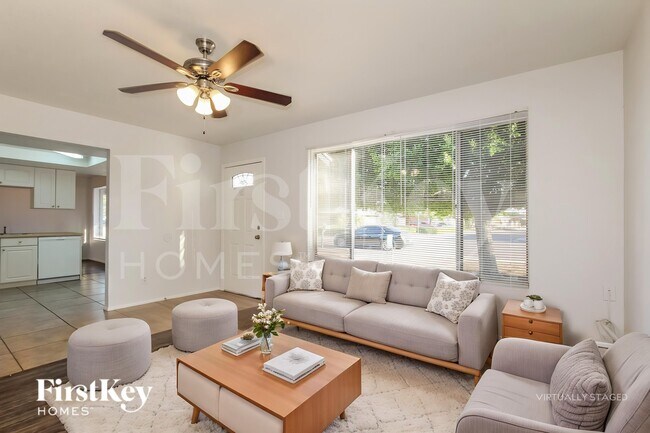 1708 W Behrend Dr Phoenix, AZ 85027 photo 3