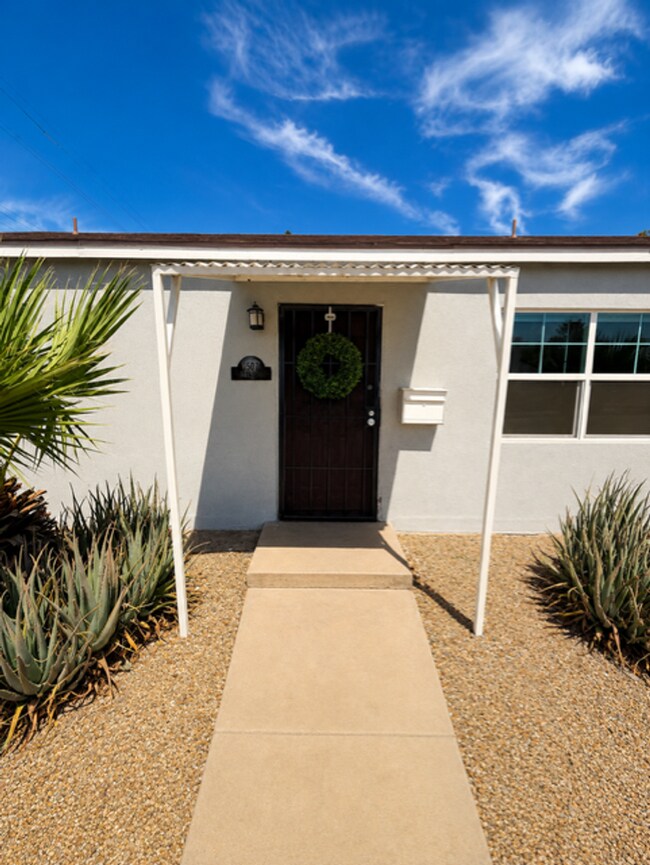 1505 N 15th Ave Phoenix, AZ 85007 photo 2