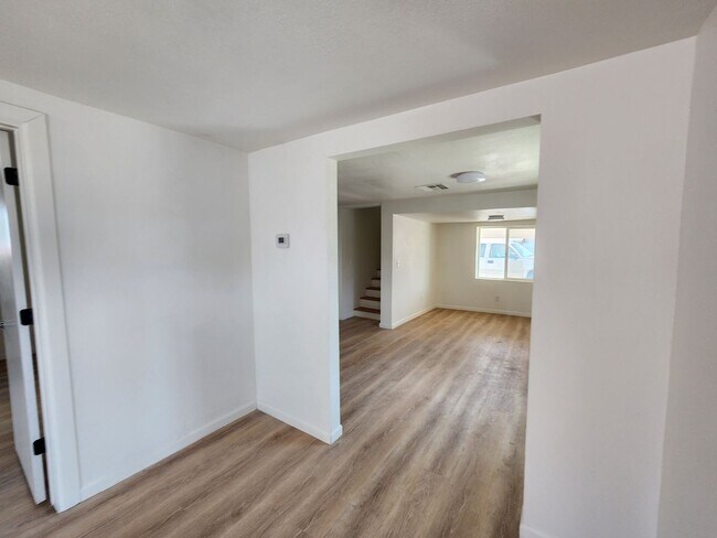 707 E Roma Ave Phoenix, AZ 85014 photo 4