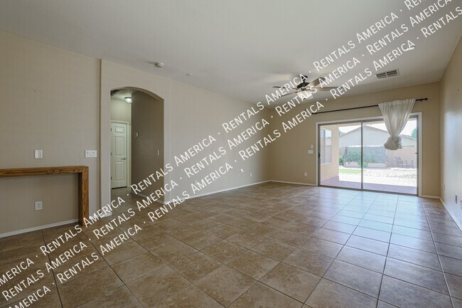 201 W Kona Dr Casa Grande, AZ 85122 photo 5