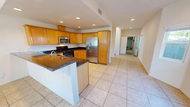 256 Elm Ave Imperial Beach, CA 91932 photo 4
