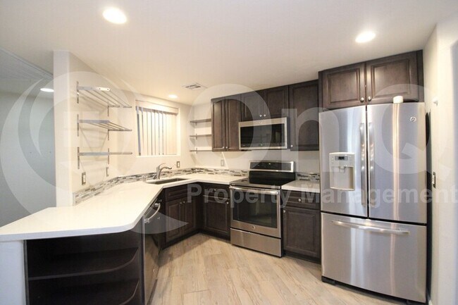 5249 E Shea Blvd Scottsdale, AZ 85254 photo 2