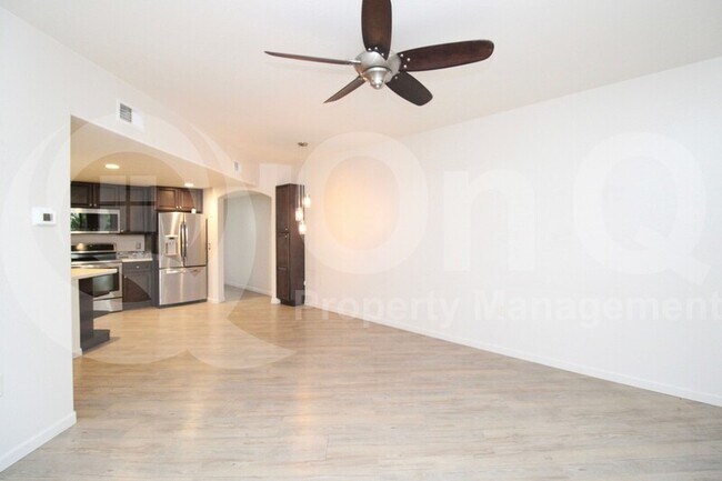 5249 E Shea Blvd Scottsdale, AZ 85254 photo 4