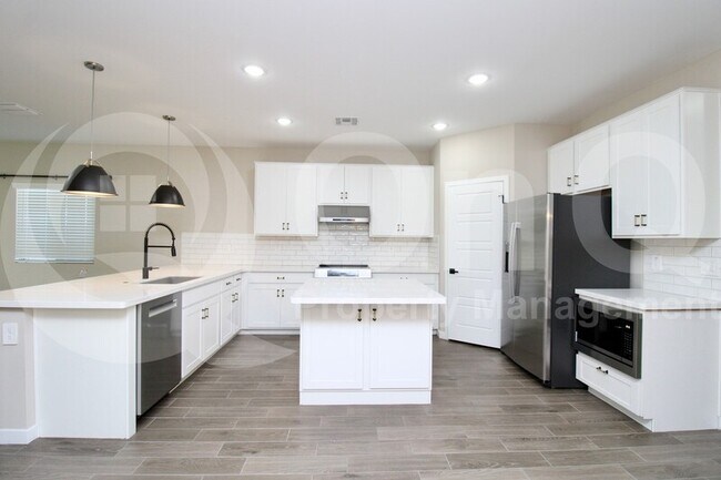 2763 E Rimrock Dr Phoenix, AZ 85050 photo 3