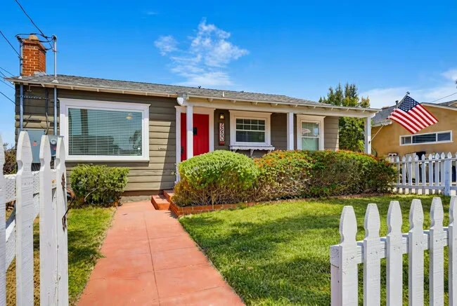 7580 Saranac Ave La Mesa, CA 91942 photo 2