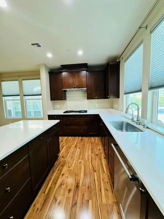 4285 Trolan Ln Dublin, CA 94568 photo 4
