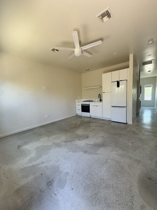 1839 W Hazelwood St Phoenix, AZ 85015 photo 3