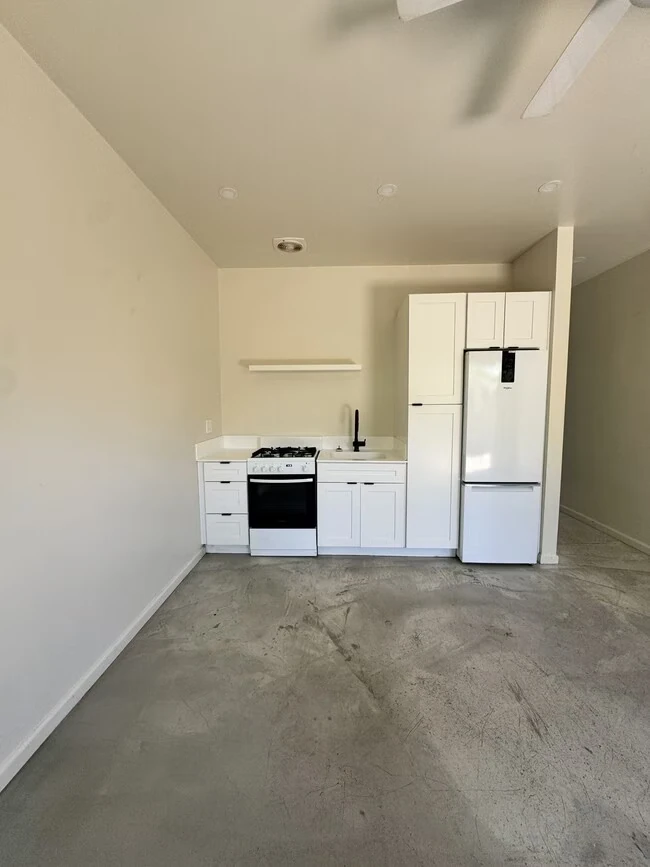 1839 W Hazelwood St Phoenix, AZ 85015 photo 4