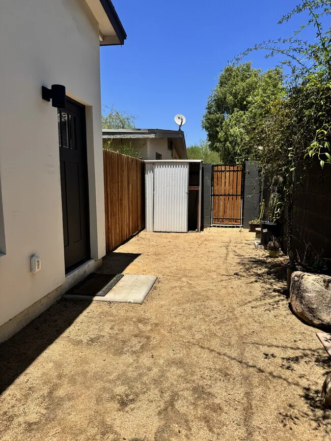 1839 W Hazelwood St Phoenix, AZ 85015 photo 2