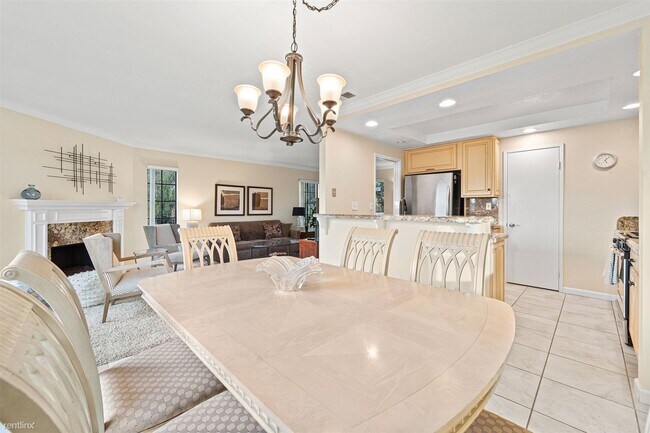 6917 Camino Revueltos San Diego, CA 92111 photo 3
