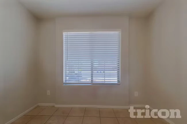 2215 S 83rd Ln Tolleson, AZ 85353 photo 4