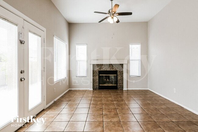 7409 W Emile Zola Ave Peoria, AZ 85381 photo 2