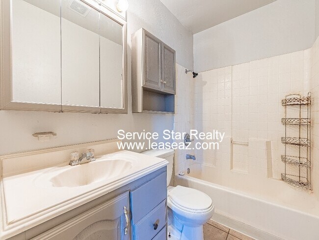 5642 S 14th Ave Phoenix, AZ 85041 photo 5