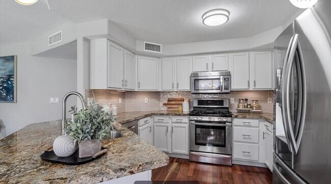 3447 E Glenhaven Dr Phoenix, AZ 85048 photo 4
