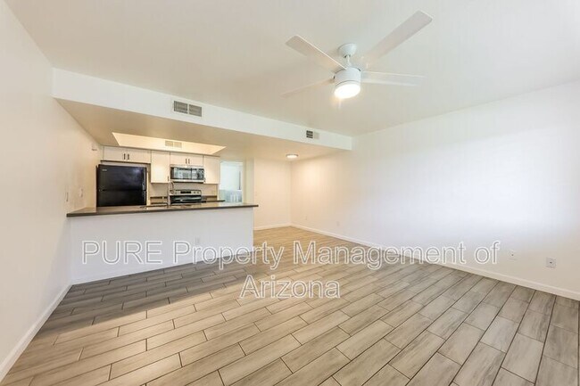 8842 North 8th St Phoenix, AZ 85020 photo 5
