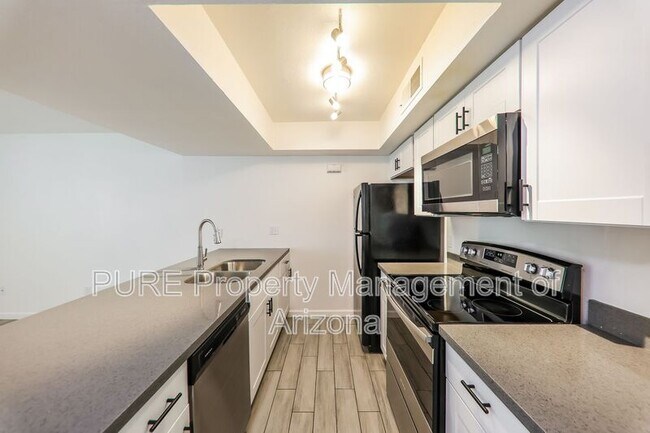 8842 North 8th St Phoenix, AZ 85020 photo 4