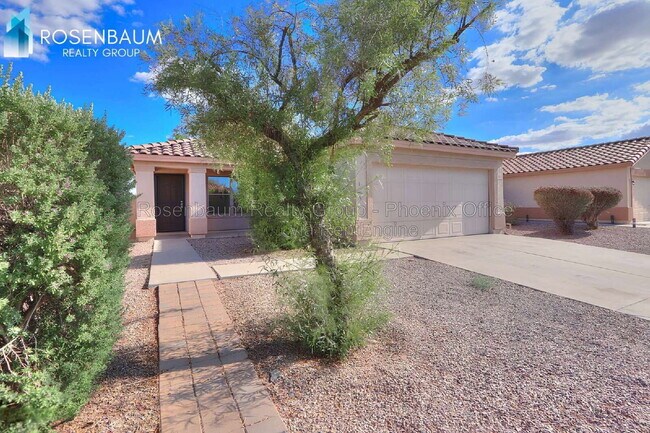537 W Kingman Dr