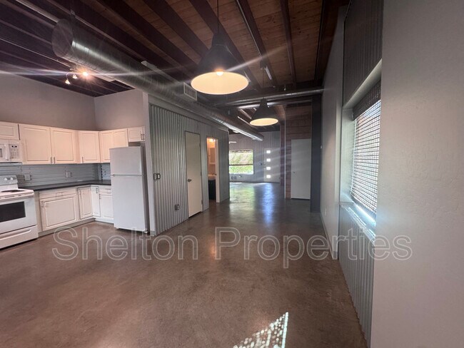 2121 W Hayward Ave Phoenix, AZ 85021 photo 4