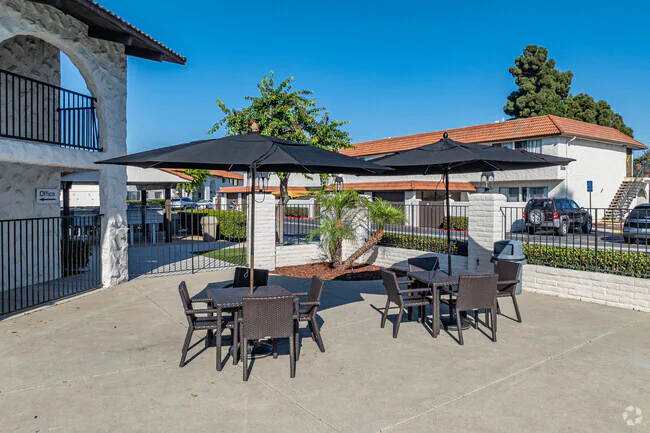 Villa Granada Apartments photo 3