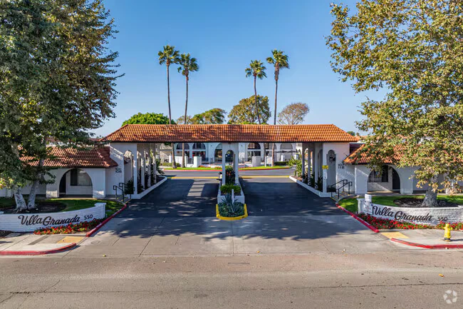 Villa Granada Apartments