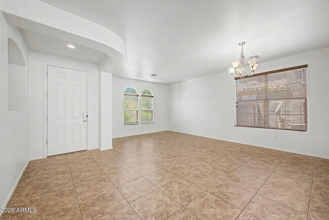 15102 W Westview Dr Goodyear, AZ 85395 photo 4