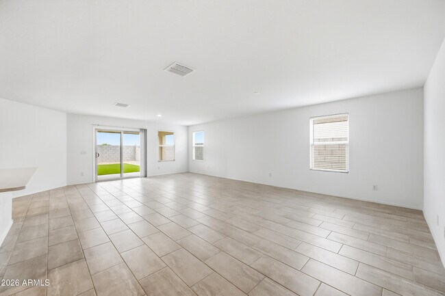 24661 W Jessica Ln Buckeye, AZ 85326 photo 3