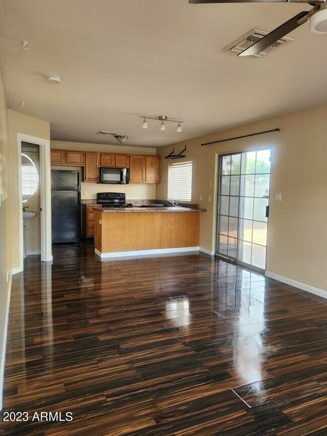 1731 E Cambridge Ave Phoenix, AZ 85006 photo 2
