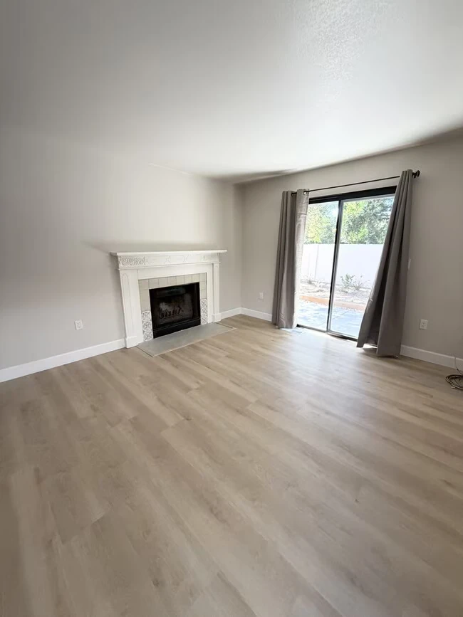 151 Francis Cir Rohnert Park, CA 94928 photo 2