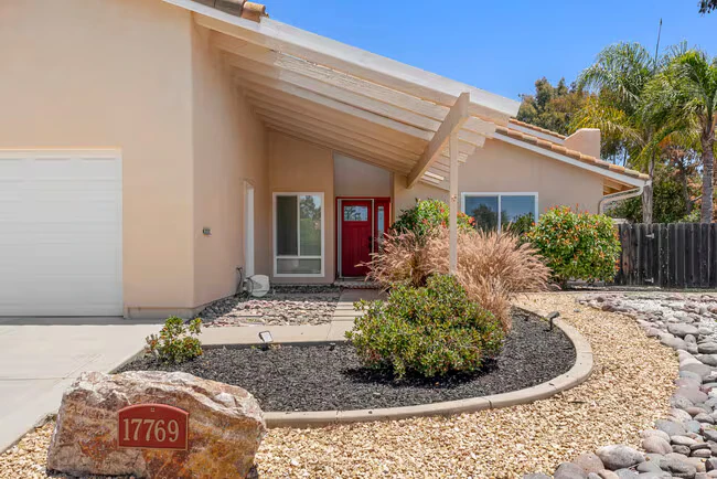 17769 Frondoso Dr photo 5