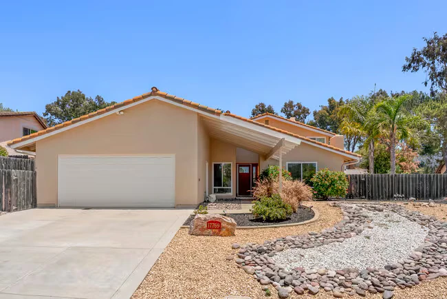 17769 Frondoso Dr photo 2